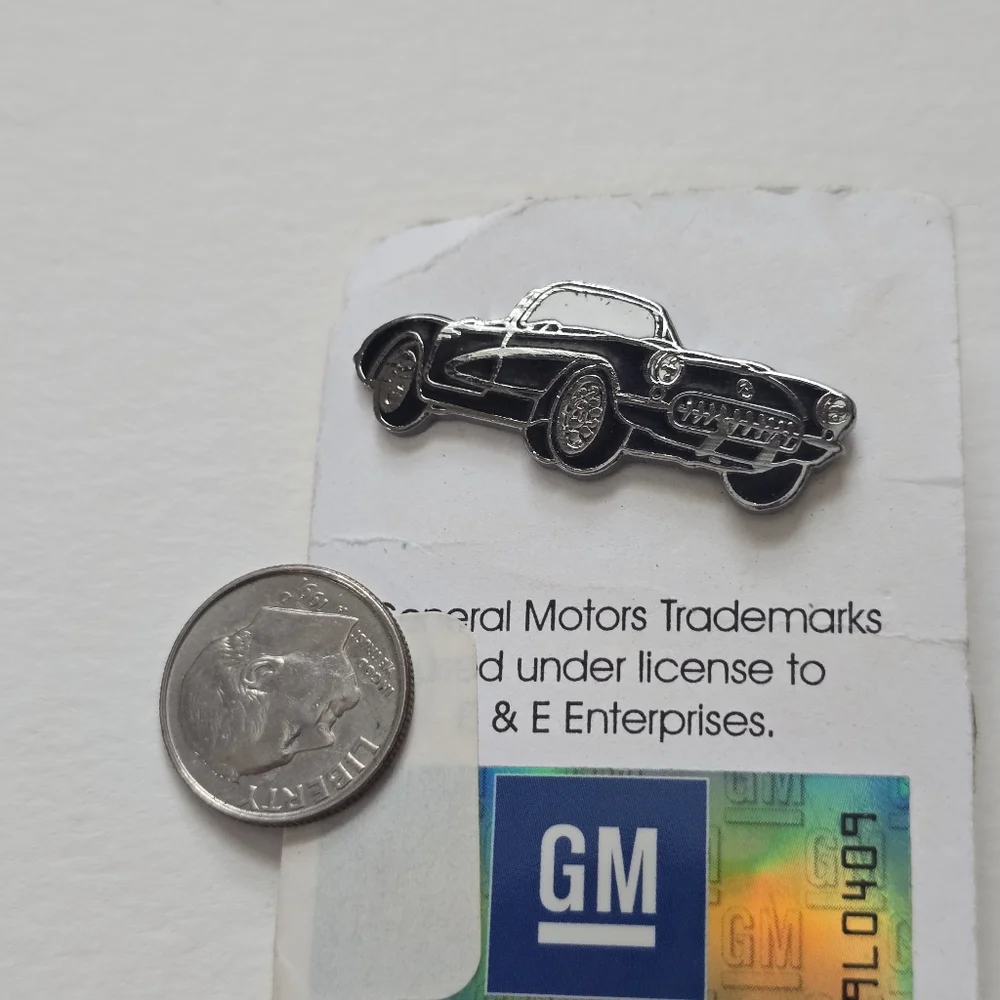 GM Licensed Classic Corvette Enamel Pin - Black & Silver